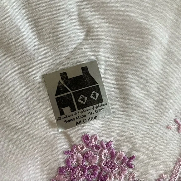 Vintage Embroidered White Cotton Handkerchiefs with Floral Accents Victorian - Picture 3 of 7